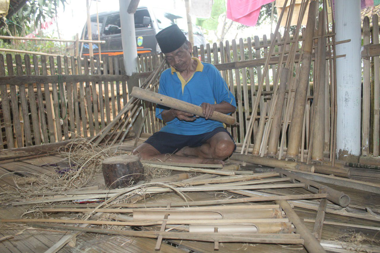 Seni Anyaman Salawu 2